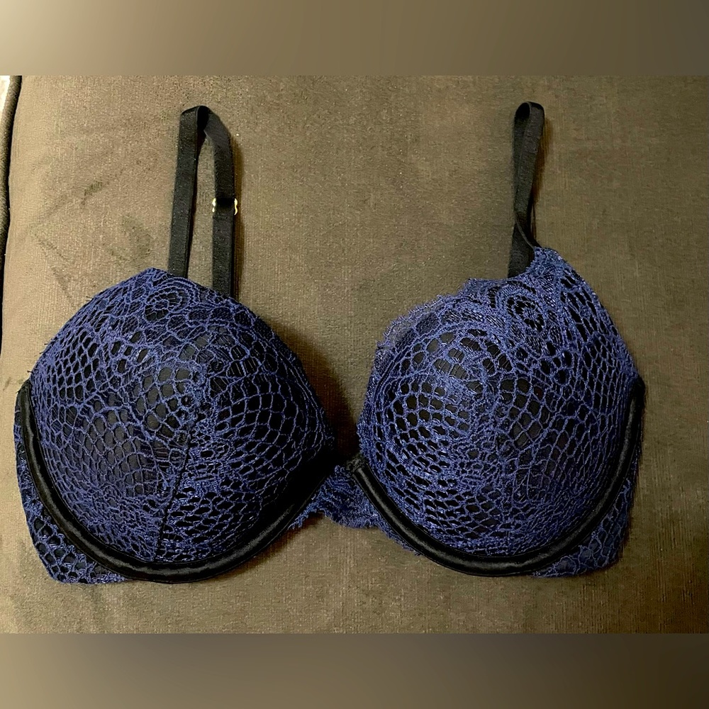 Victoria's Secret black padded bra with blue crochet, size 34C!